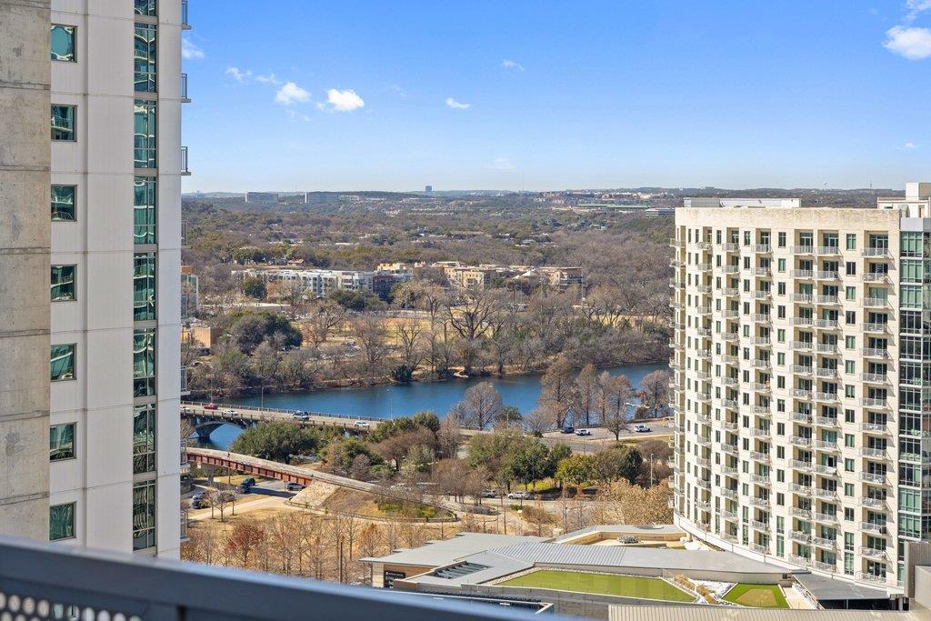 301 West Ave # 1701