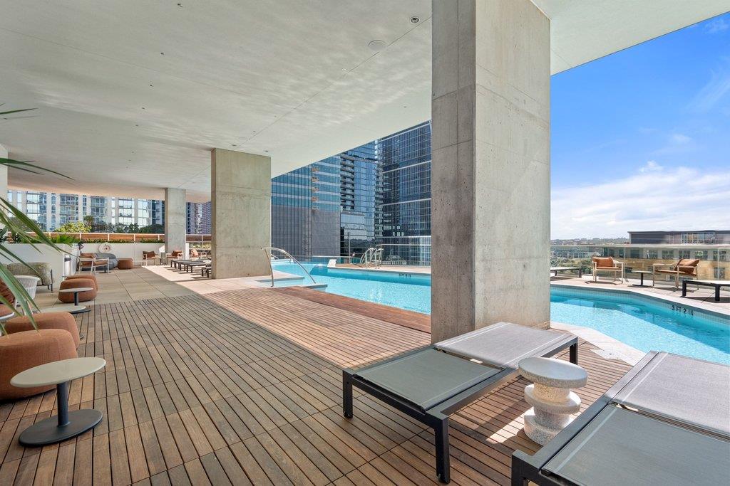 301 West Ave # 1701