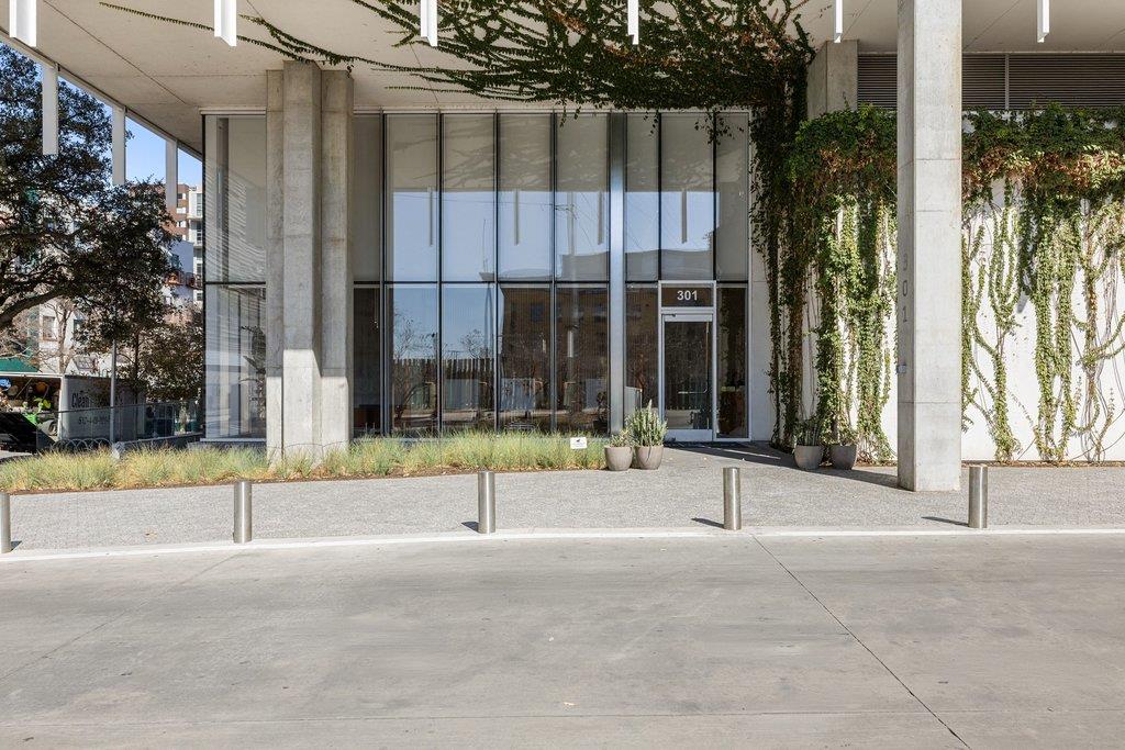 301 West Ave # 1701