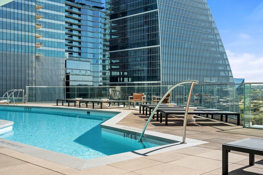 301 West Ave # 1701