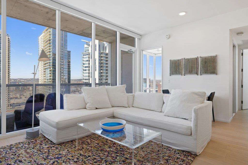 301 West Ave # 1701