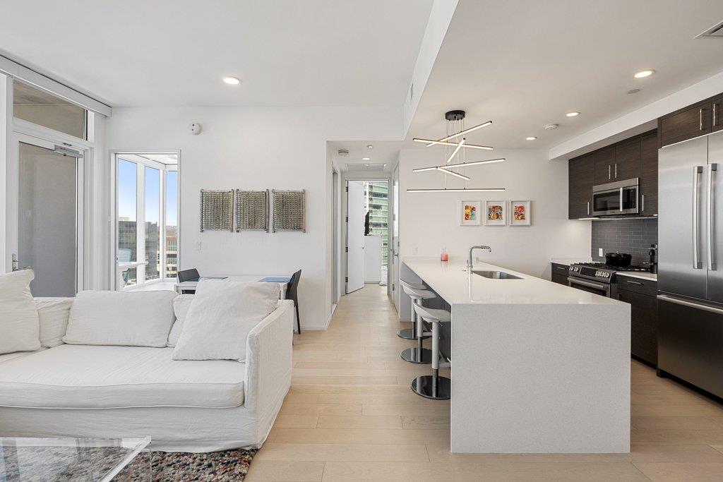 301 West Ave # 1701