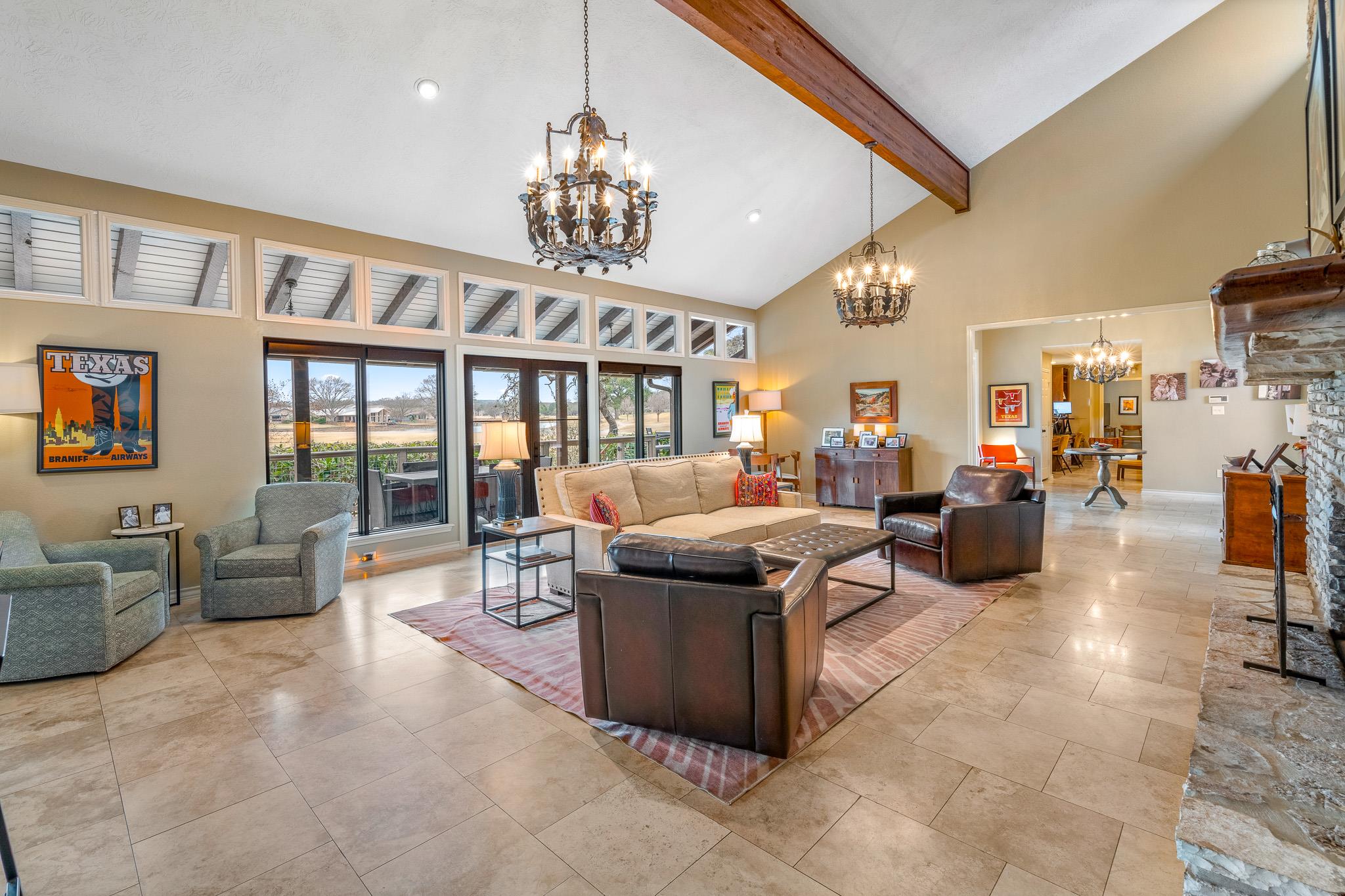 717 Oakland Hills LN