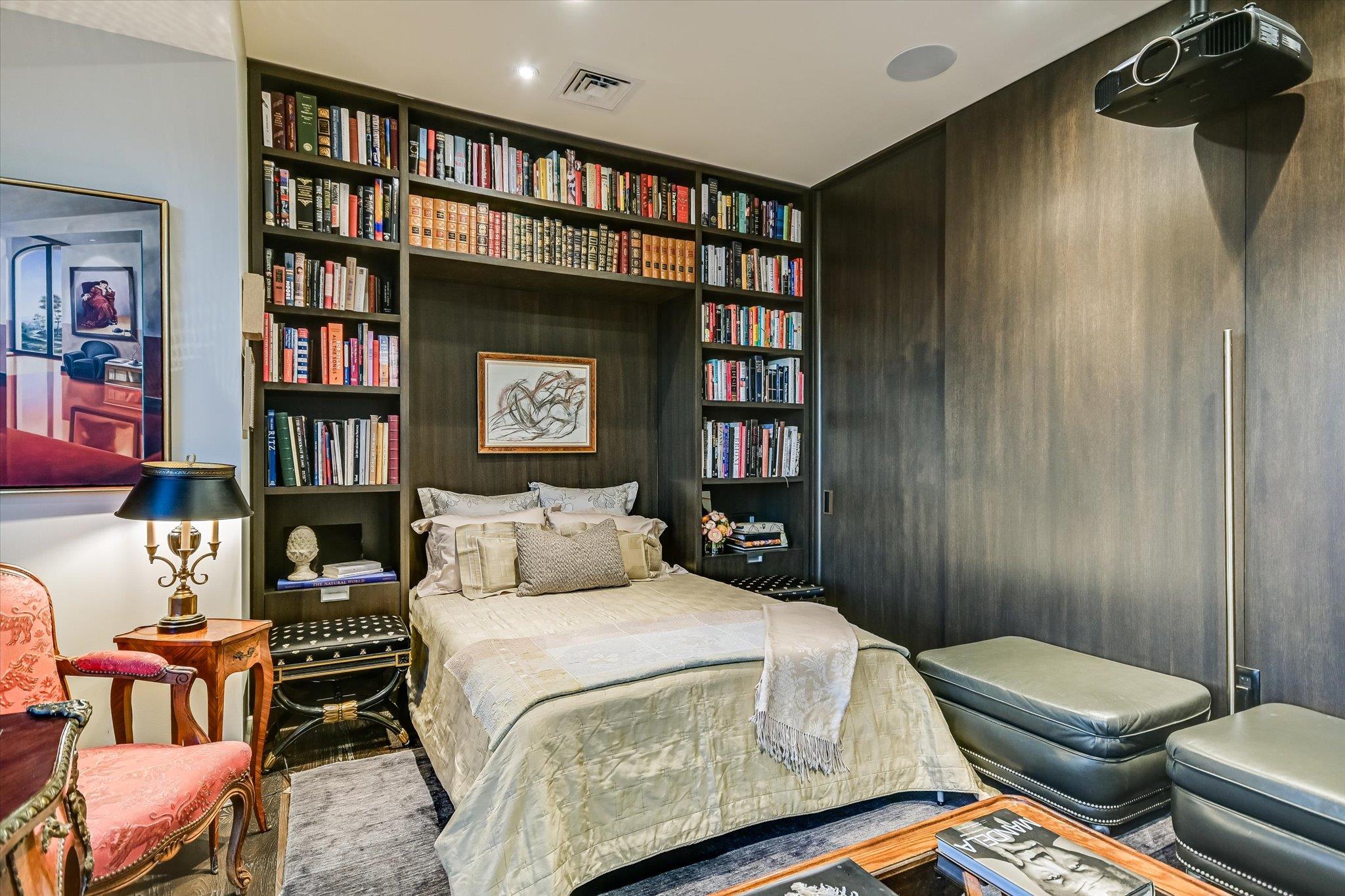 200 Congress Ave Unit: 35AC