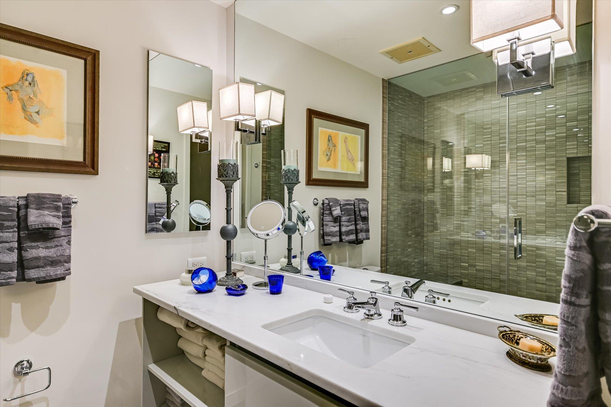 200 Congress Ave Unit: 35AC