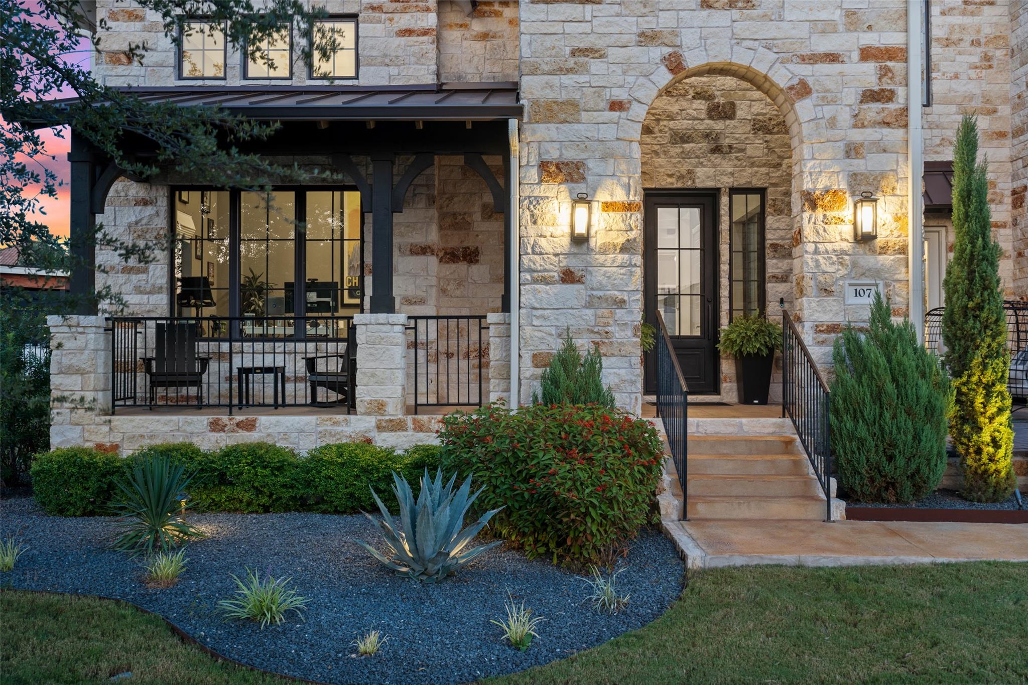 107 Bisset CT