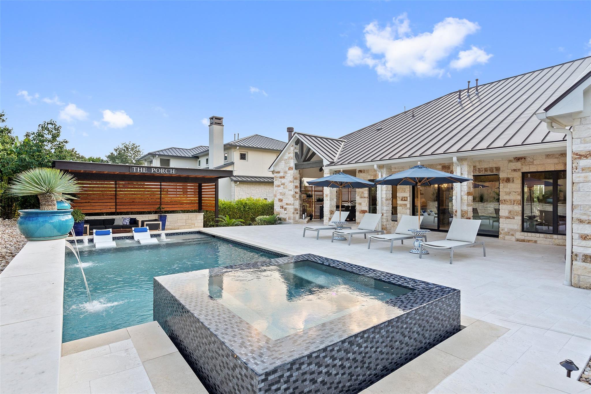 107 Bisset CT