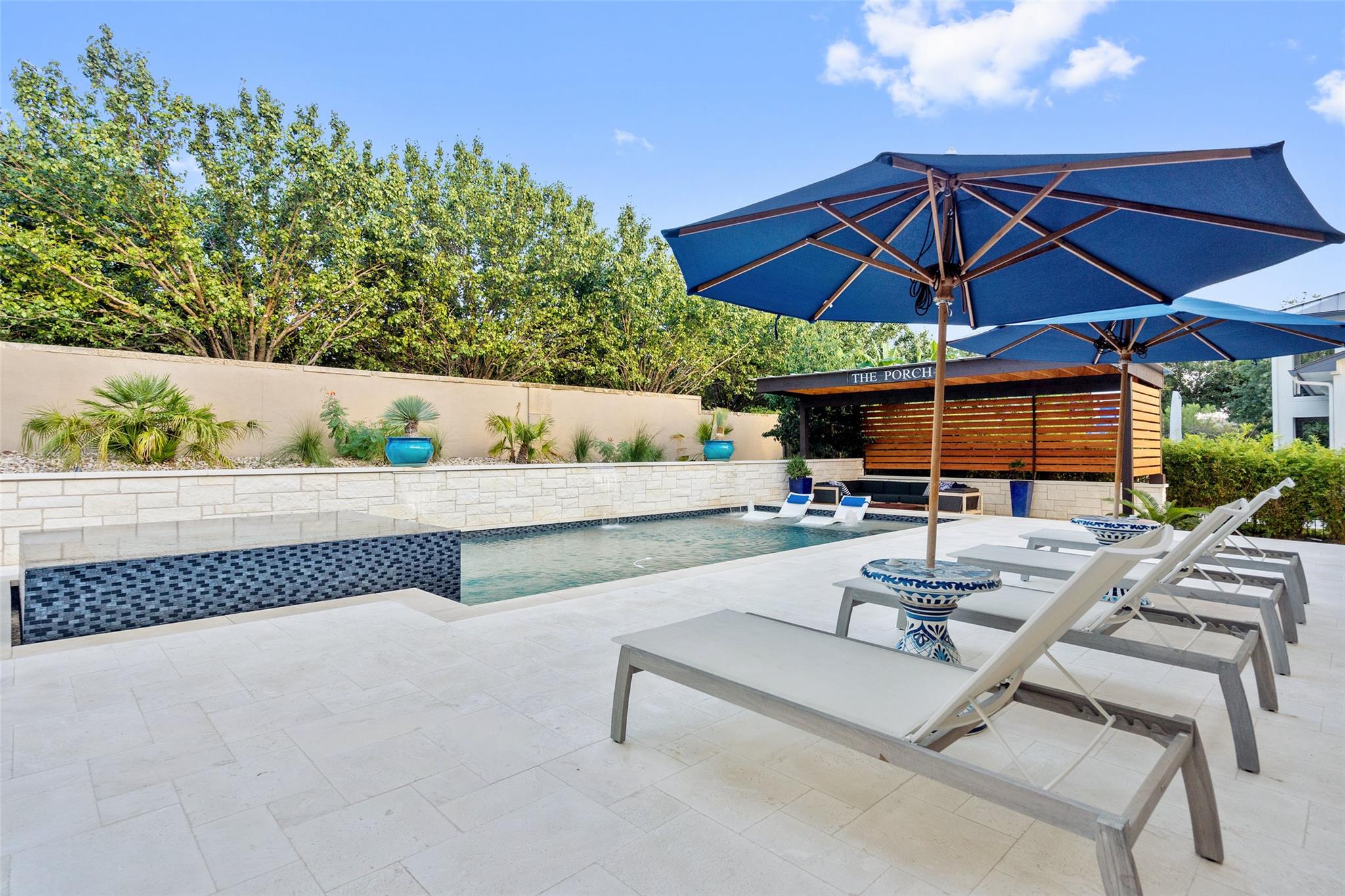 107 Bisset CT