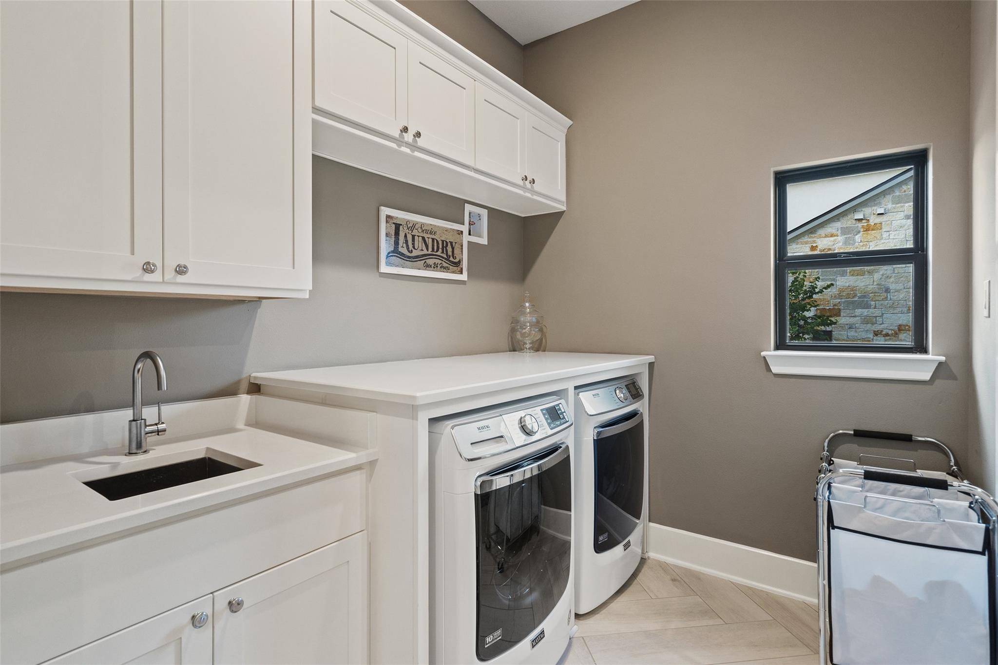 107 Bisset CT