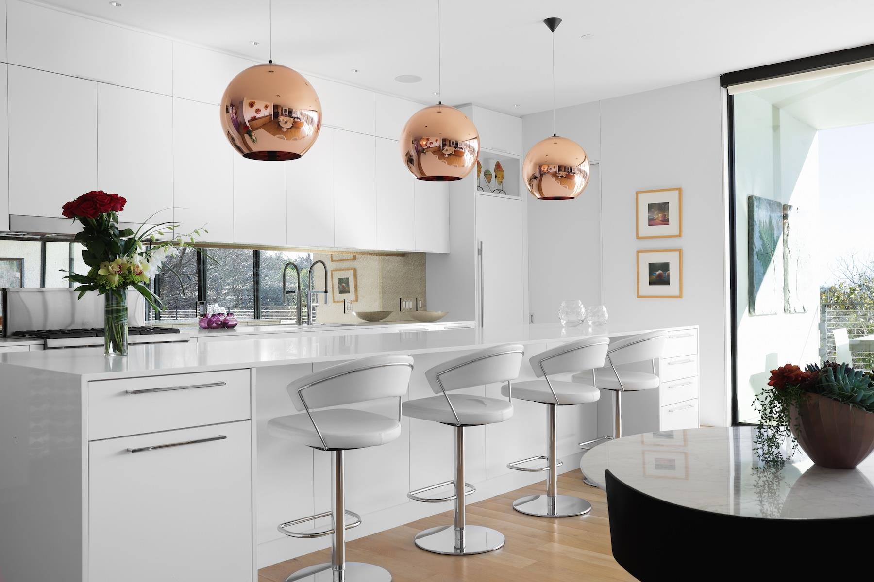 4607 Laurel Canyon DR