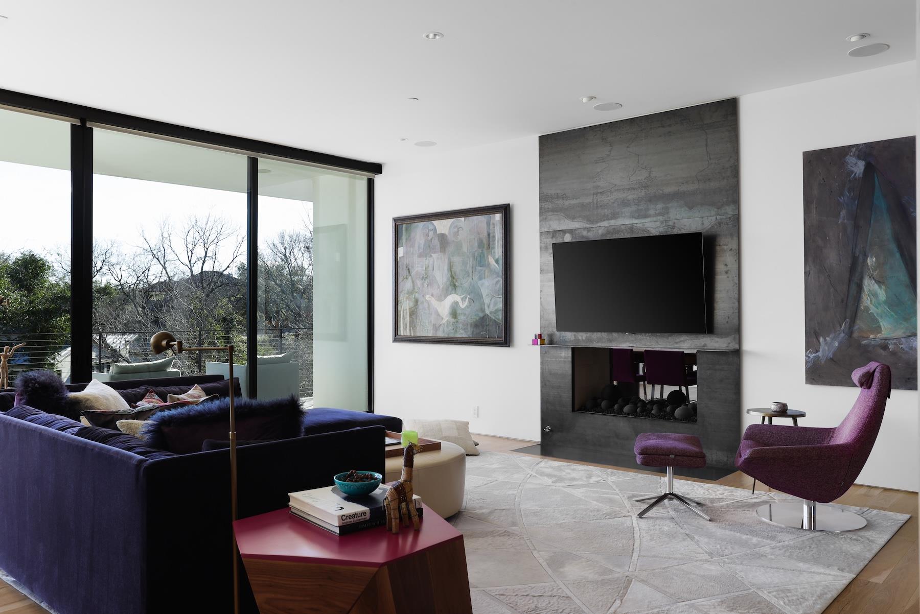 4607 Laurel Canyon DR