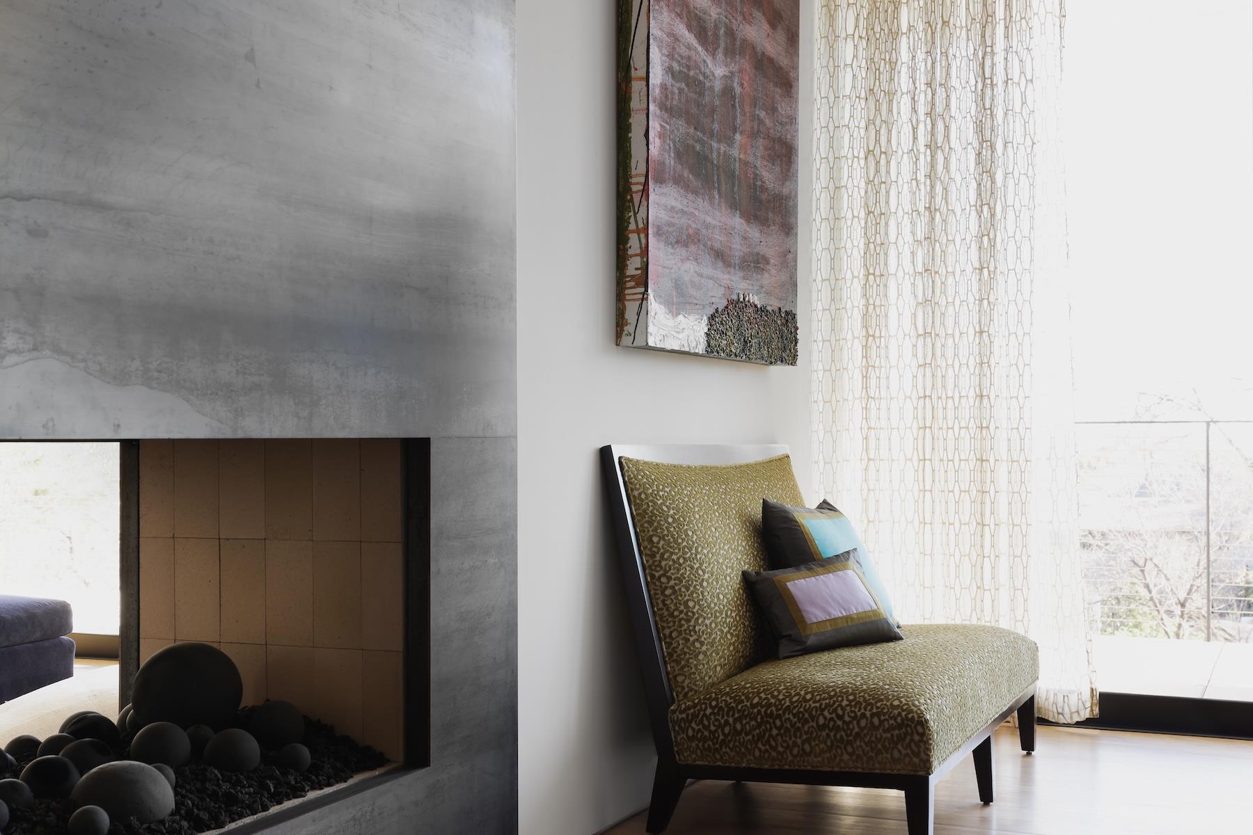 4607 Laurel Canyon DR