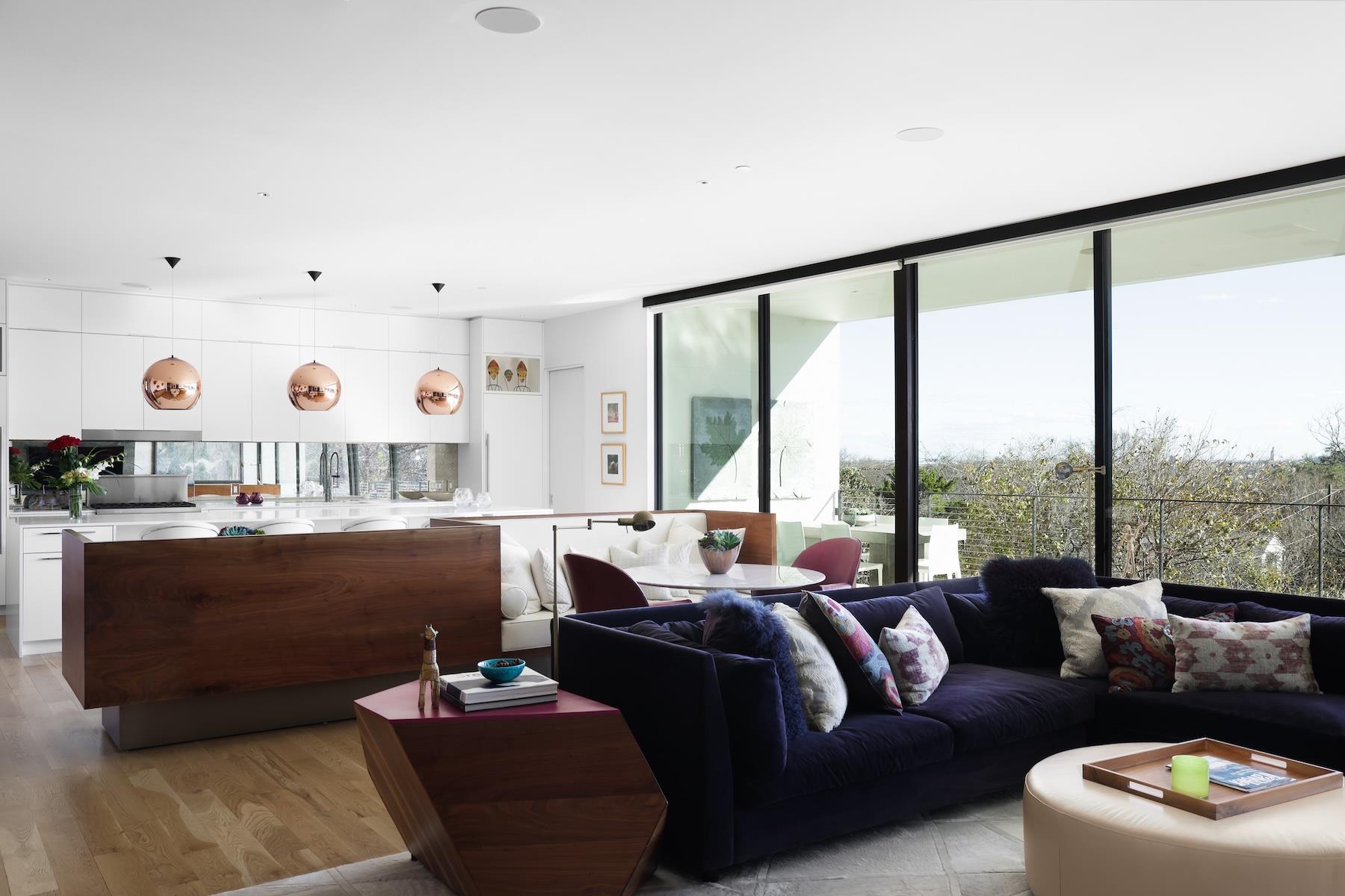 4607 Laurel Canyon DR