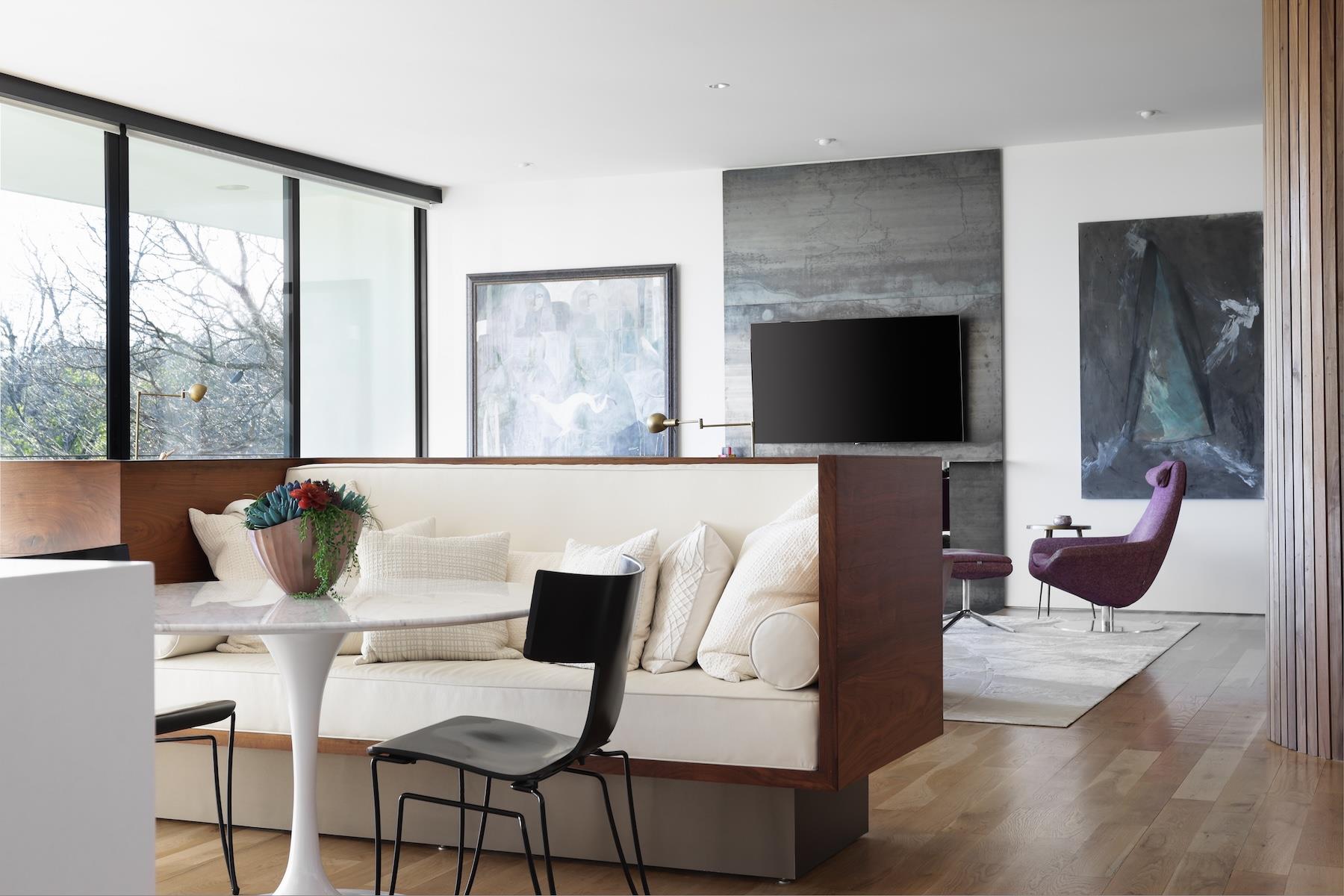 4607 Laurel Canyon DR