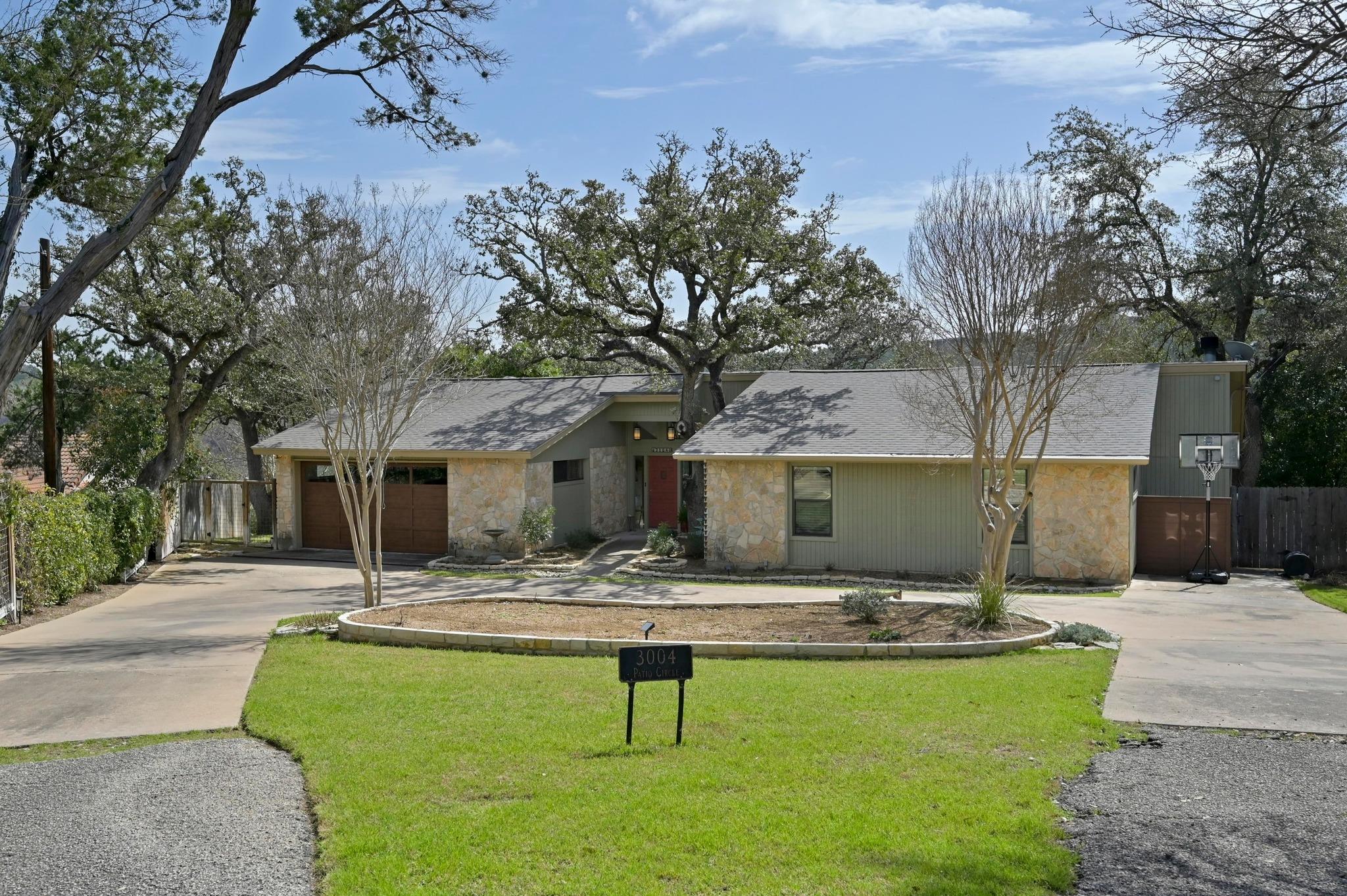 3004 Patio Cir