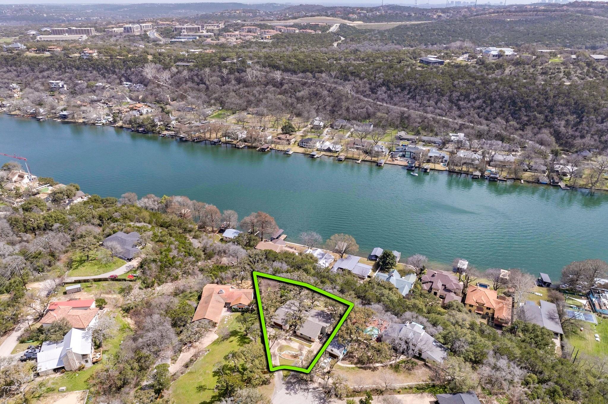 3004 Patio Cir