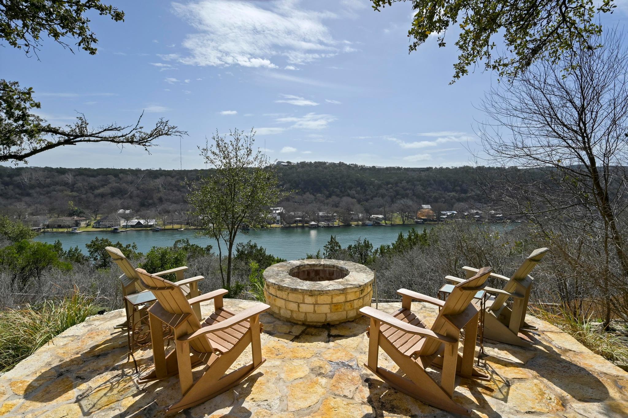 3004 Patio Cir