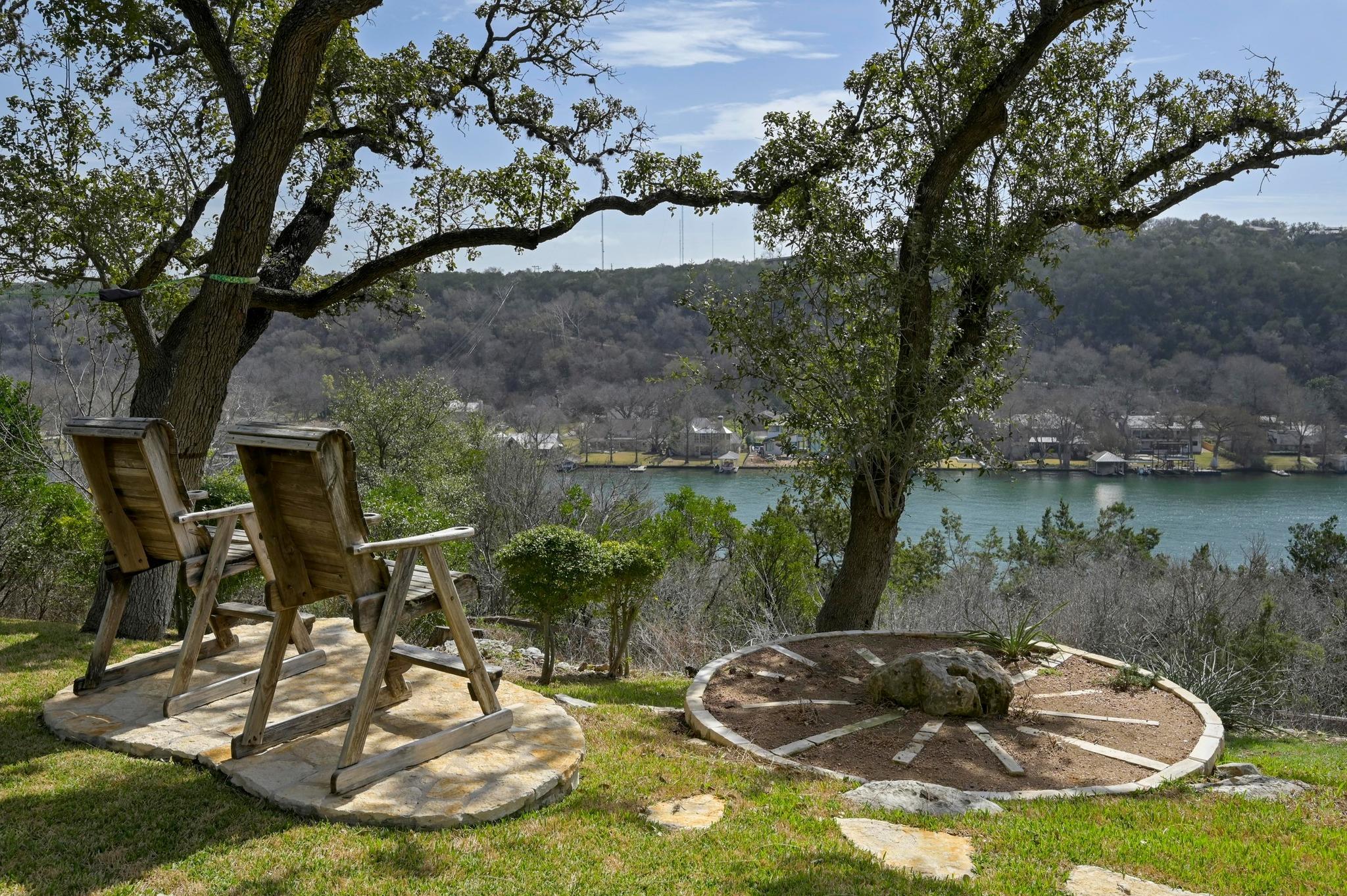 3004 Patio Cir
