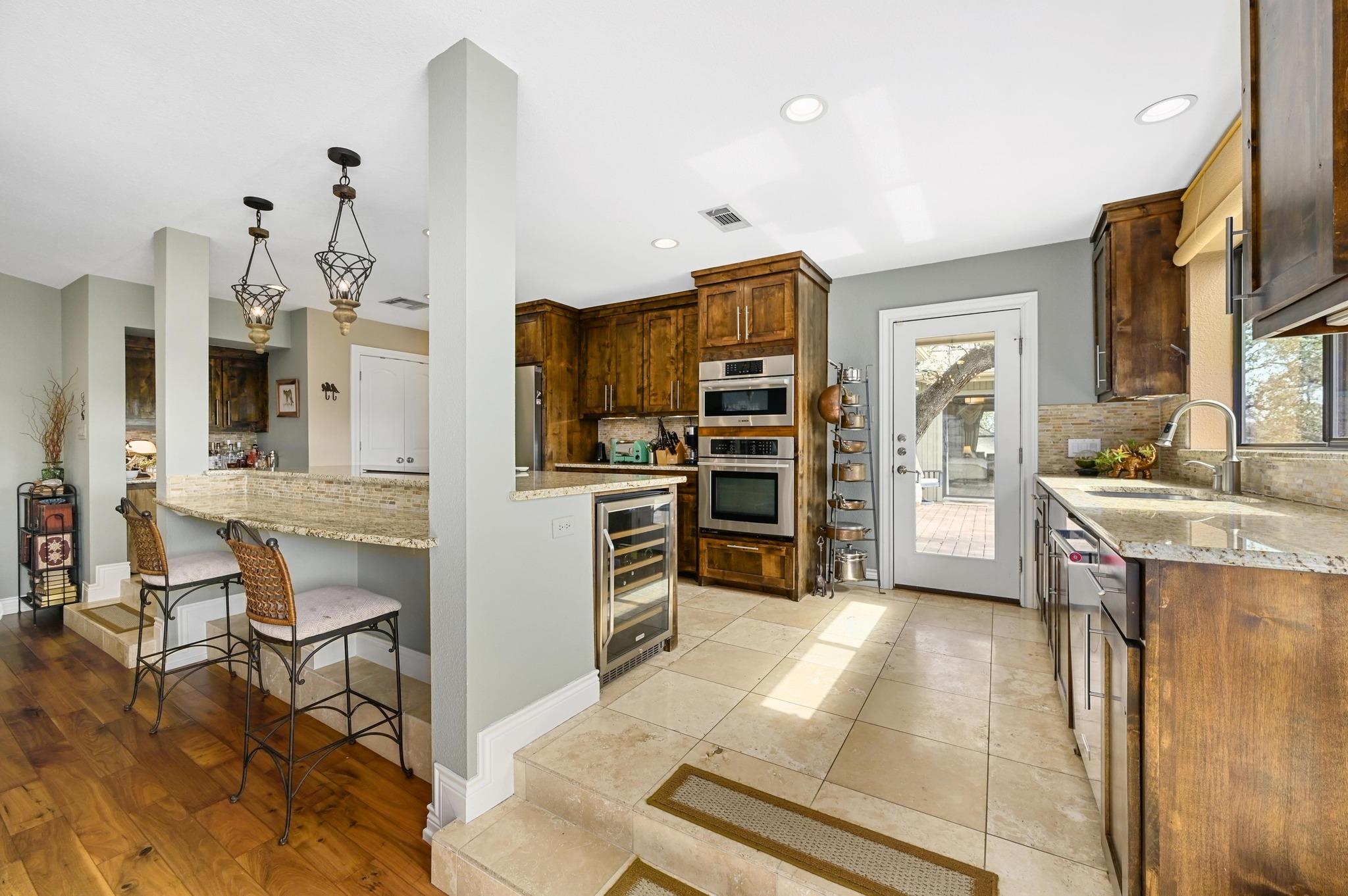 3004 Patio Cir