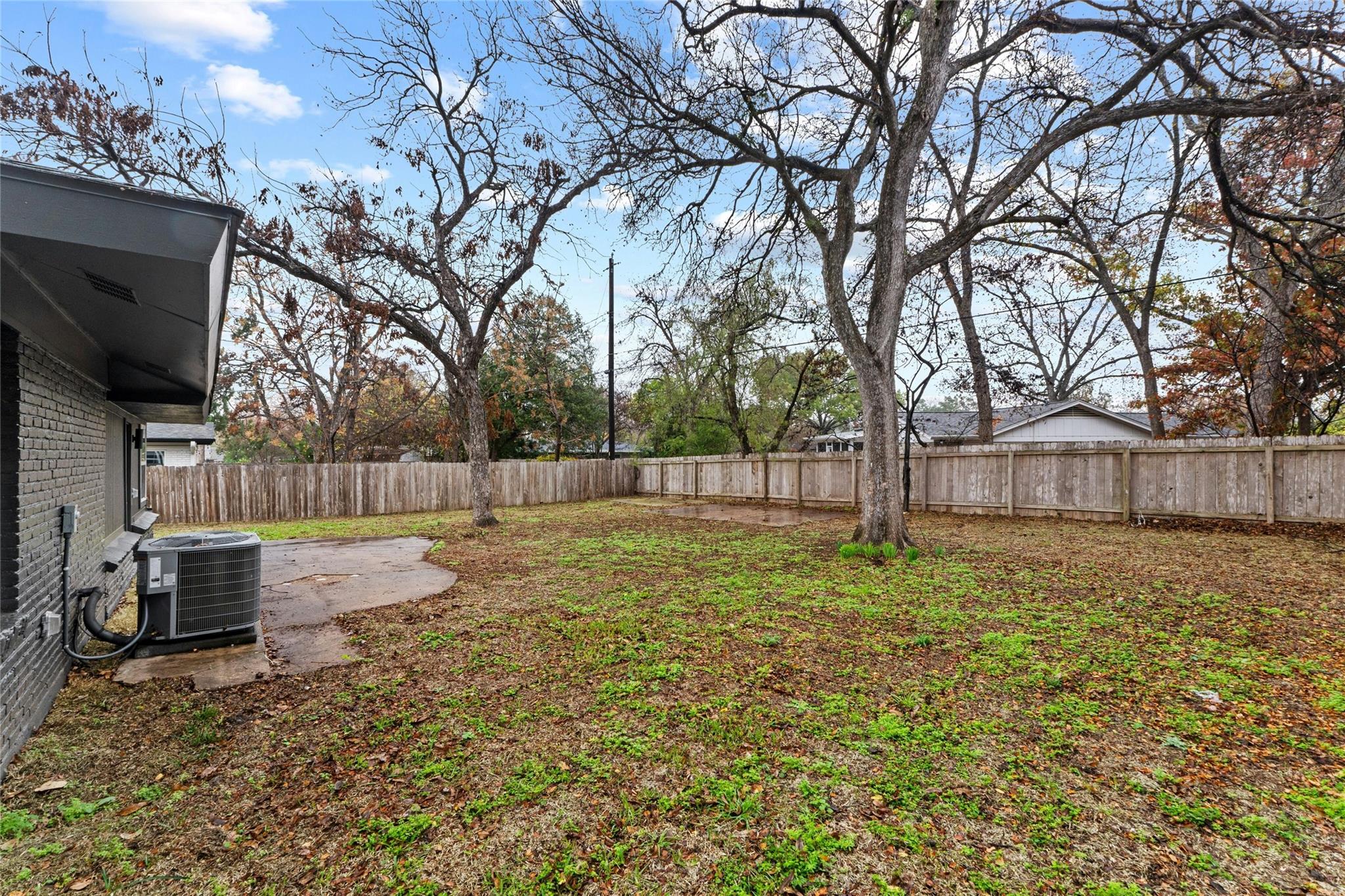 5705 Fairlane DR