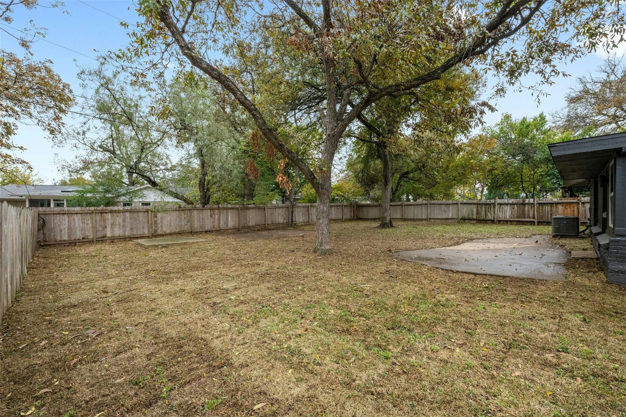 5705 Fairlane DR