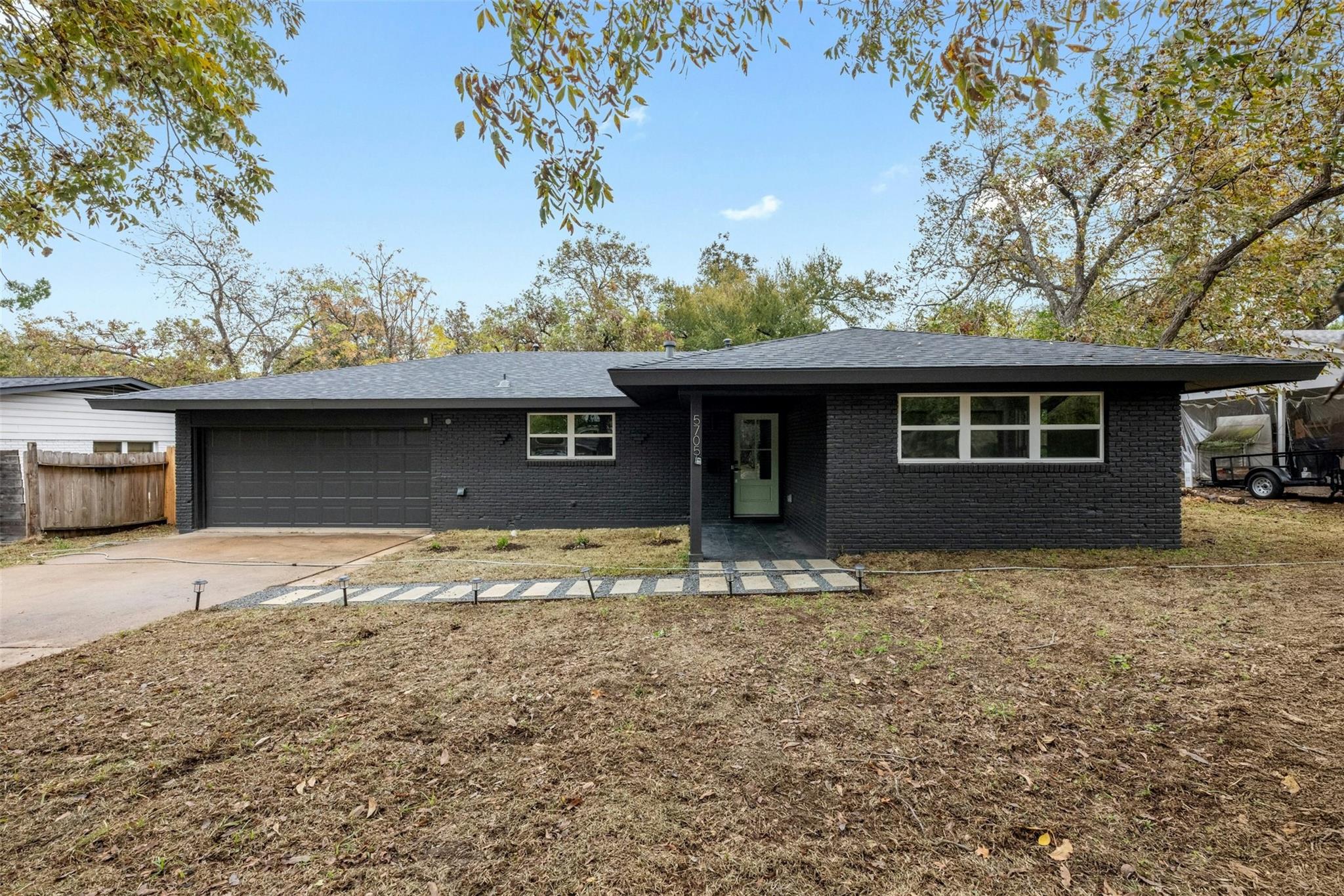 5705 Fairlane DR