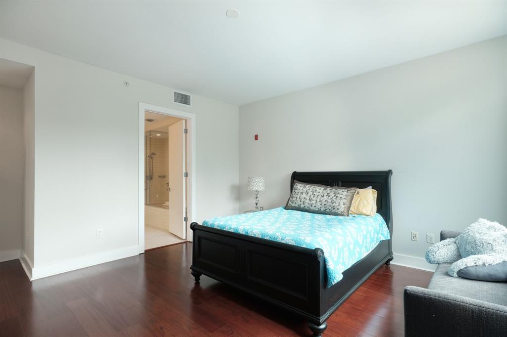 210 Lee Barton DR # 201