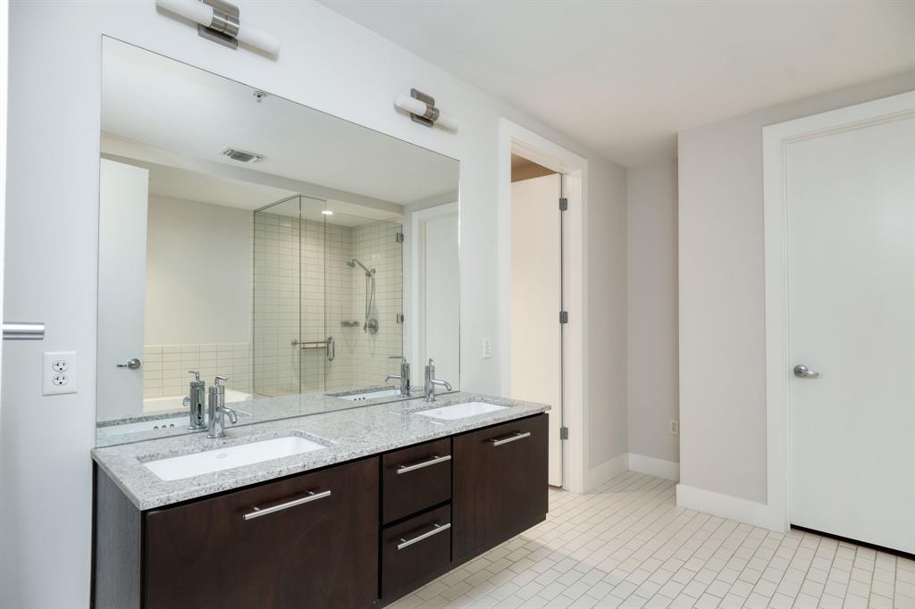 210 Lee Barton DR # 201