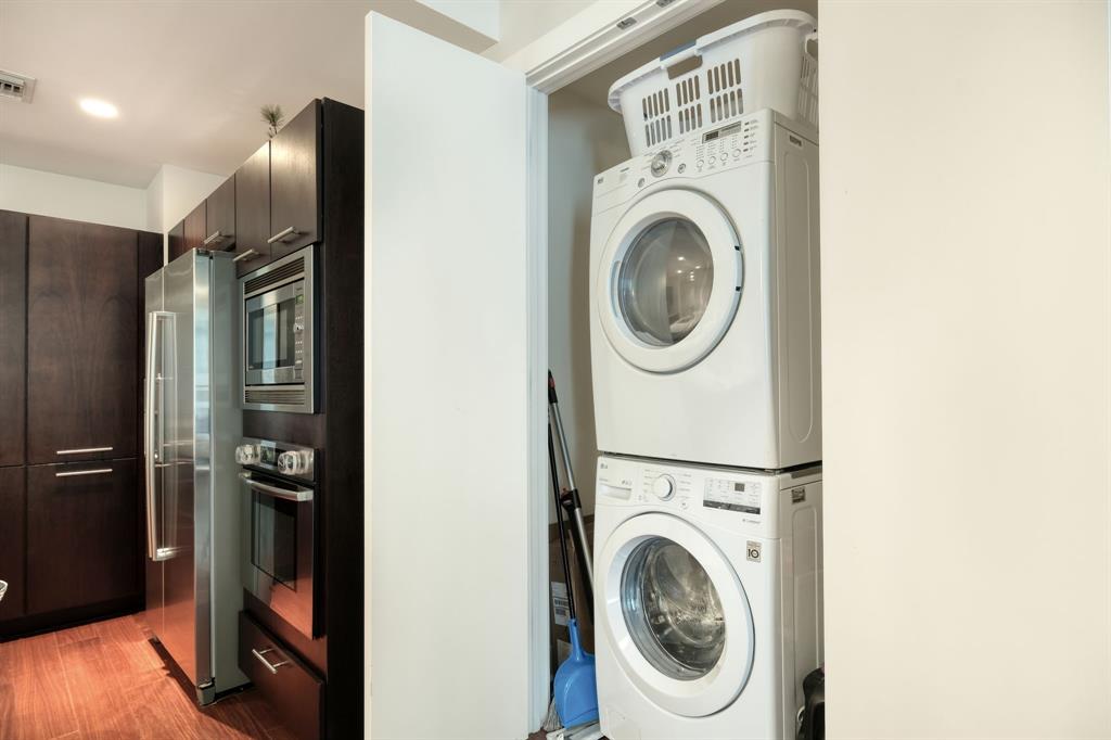 210 Lee Barton DR # 201