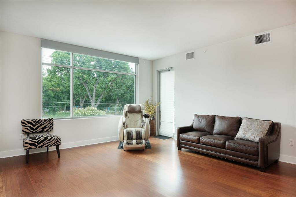 210 Lee Barton DR # 201