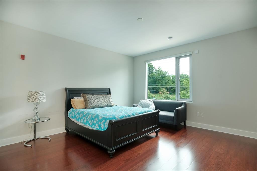 210 Lee Barton DR # 201