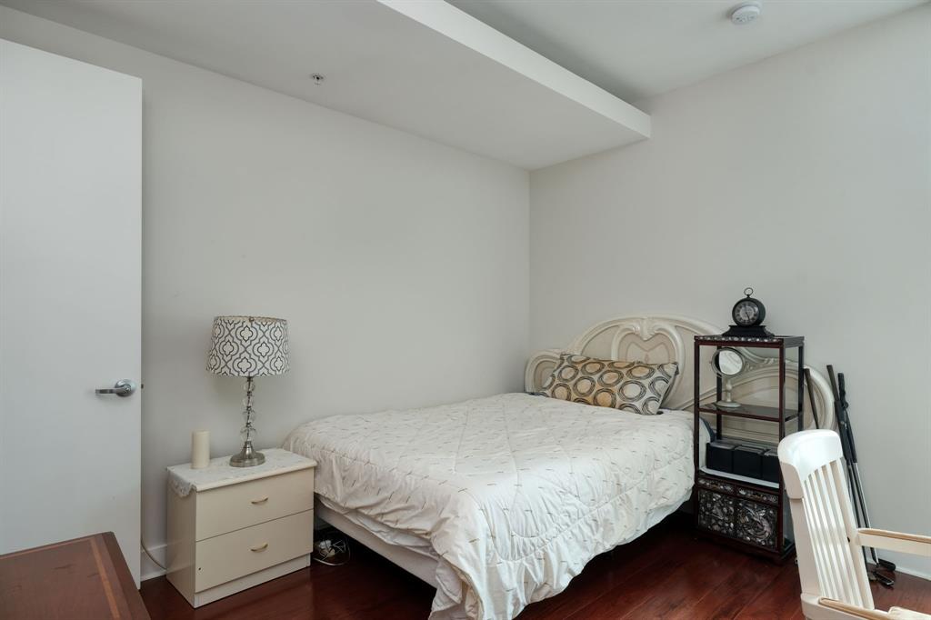 210 Lee Barton DR # 201