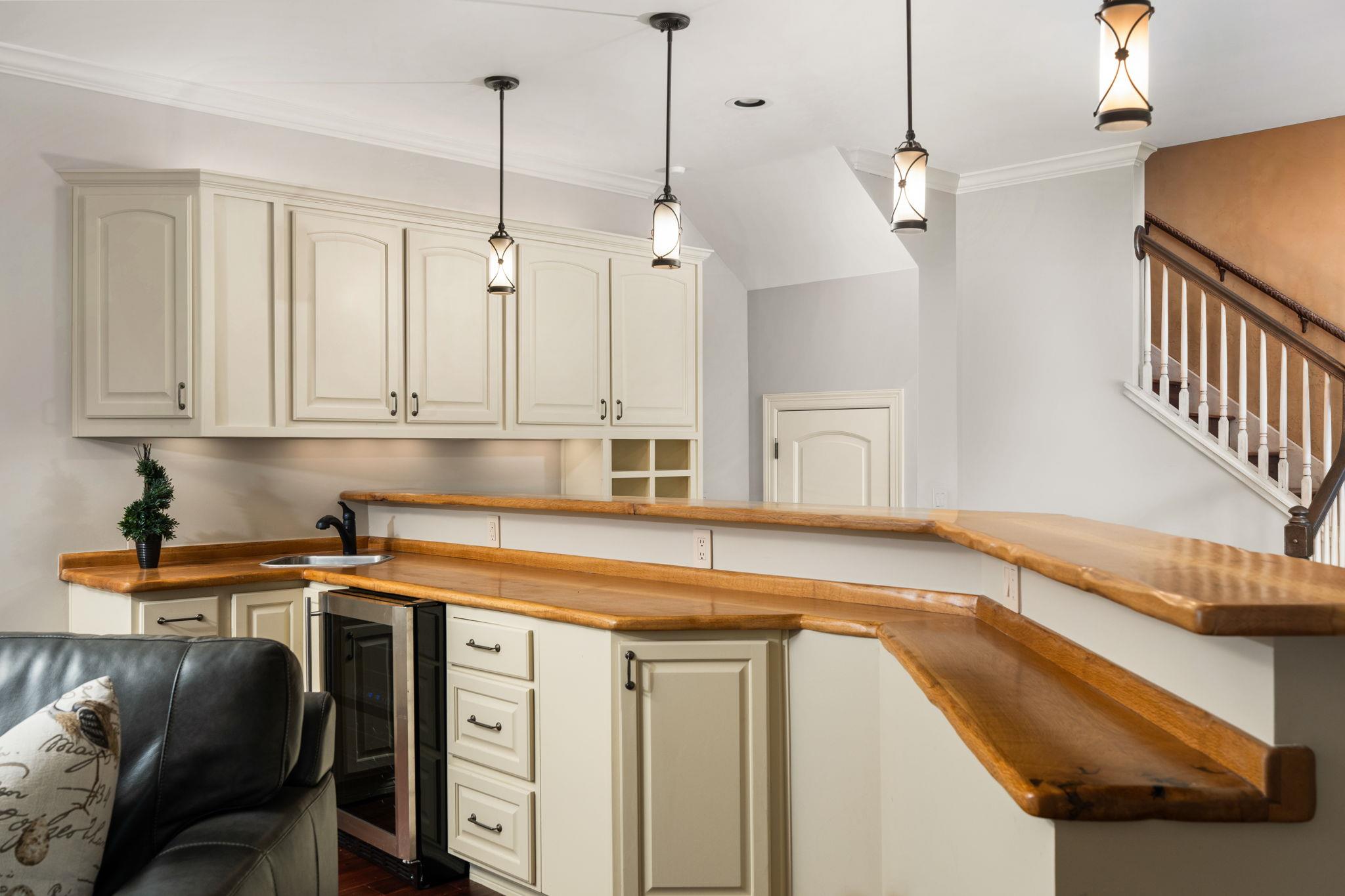 2305 Barton Creek BLVD # 29