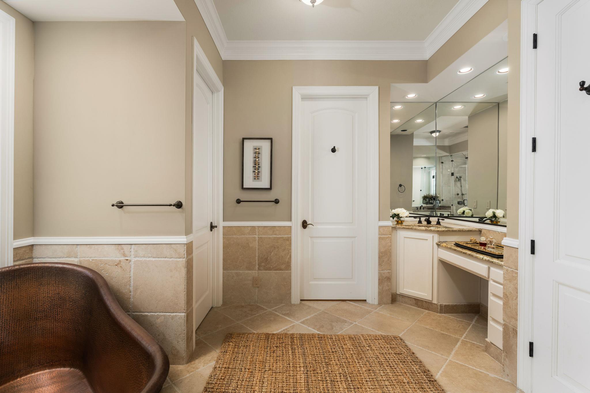 2305 Barton Creek BLVD # 29