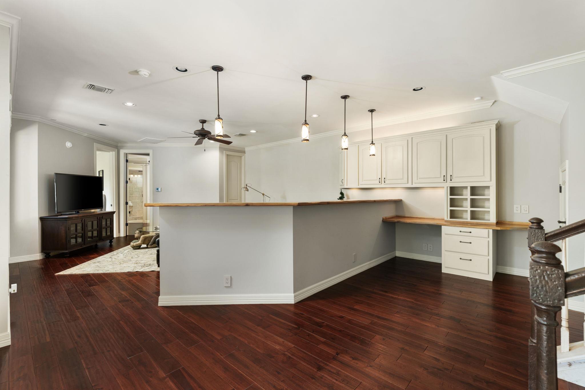 2305 Barton Creek BLVD # 29