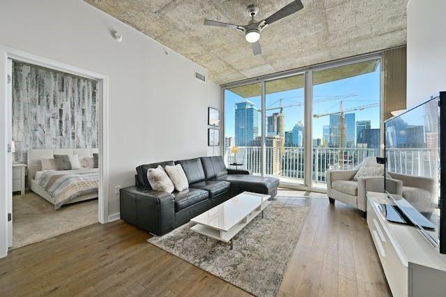 360 Nueces ST # 2405