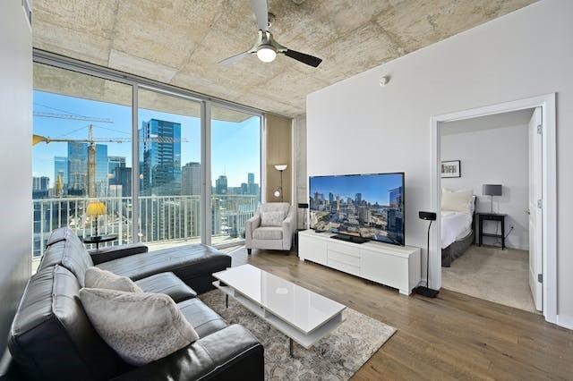 360 Nueces ST # 2405