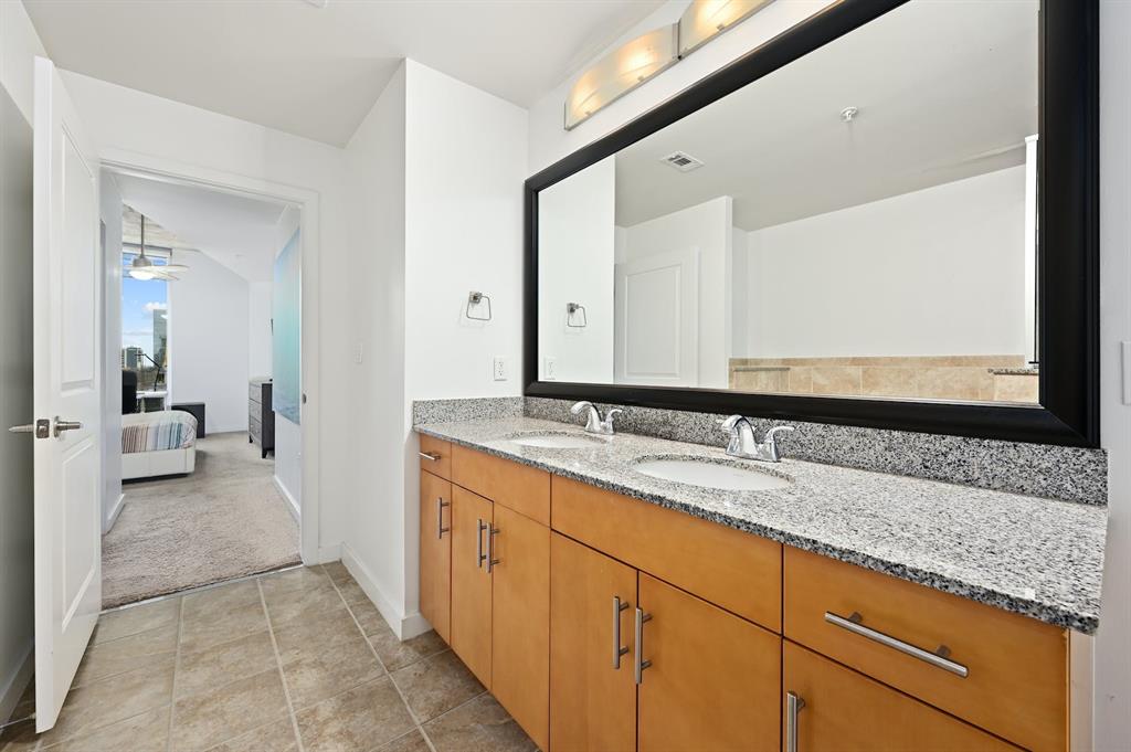 360 Nueces ST # 2405