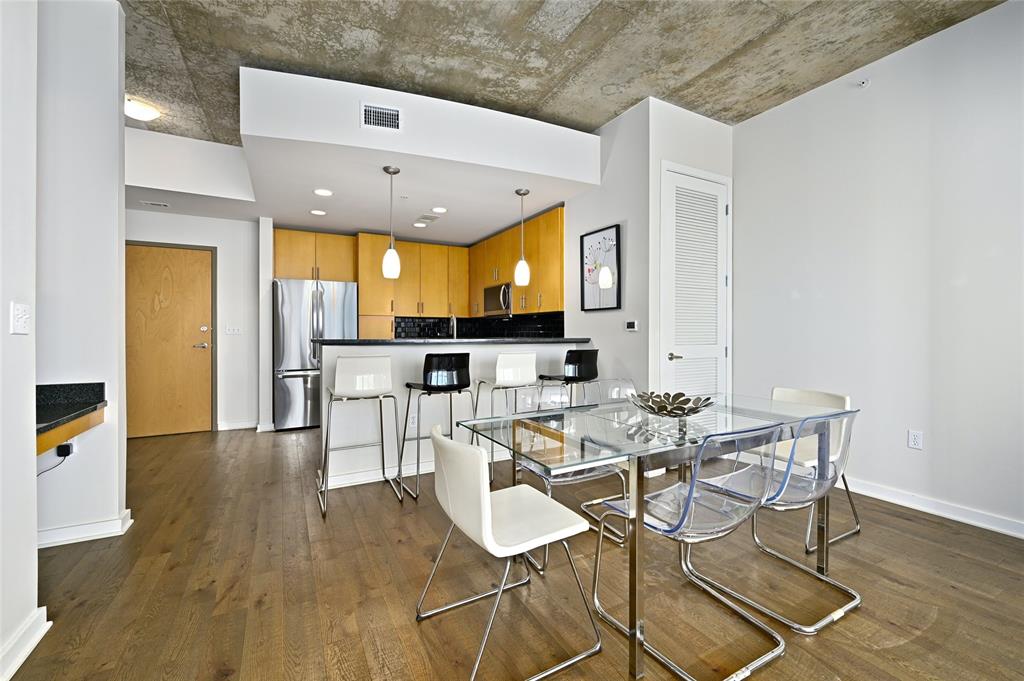 360 Nueces ST # 2405
