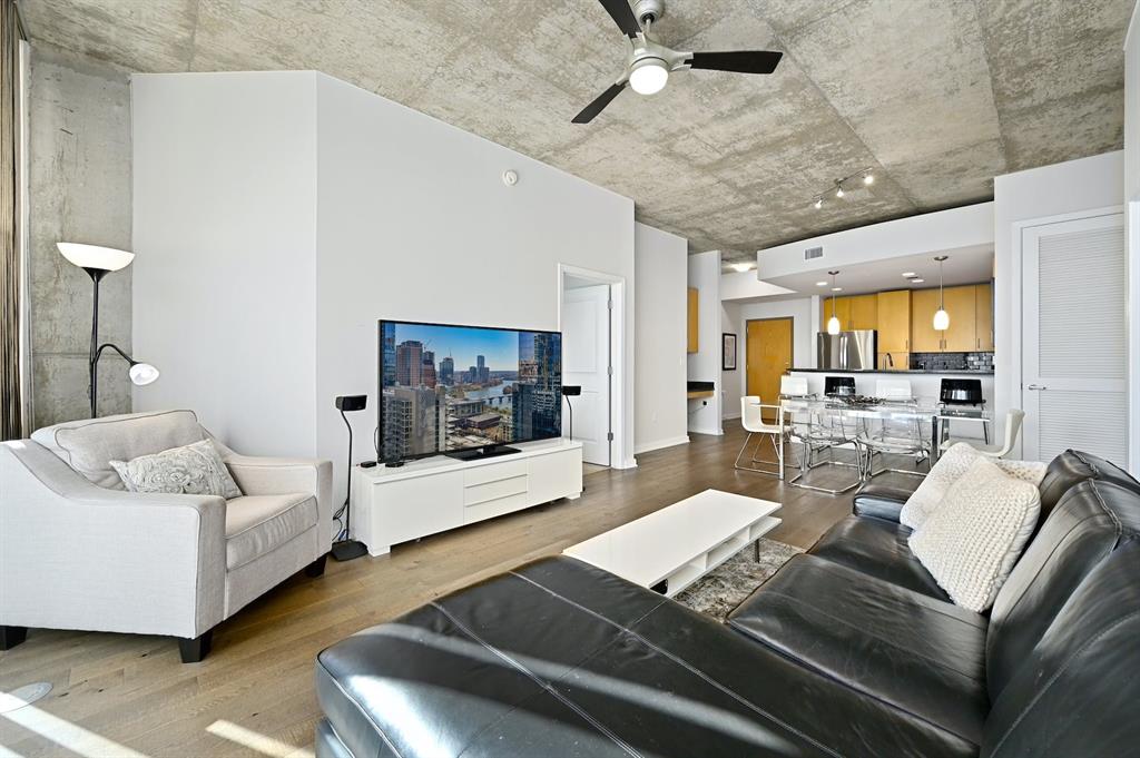 360 Nueces ST # 2405