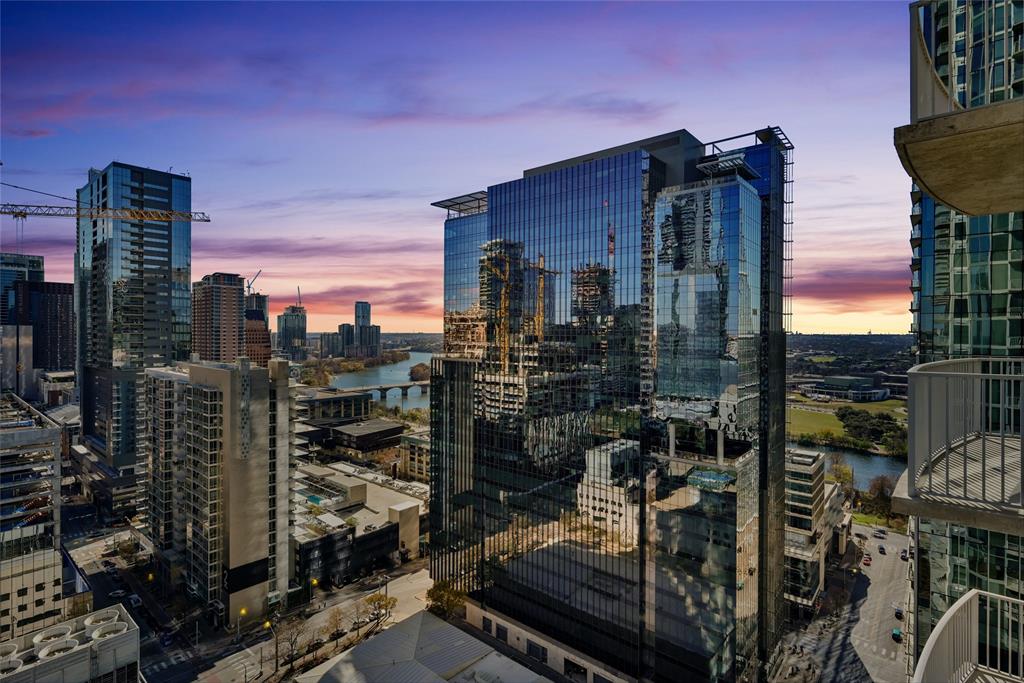 360 Nueces ST # 2405