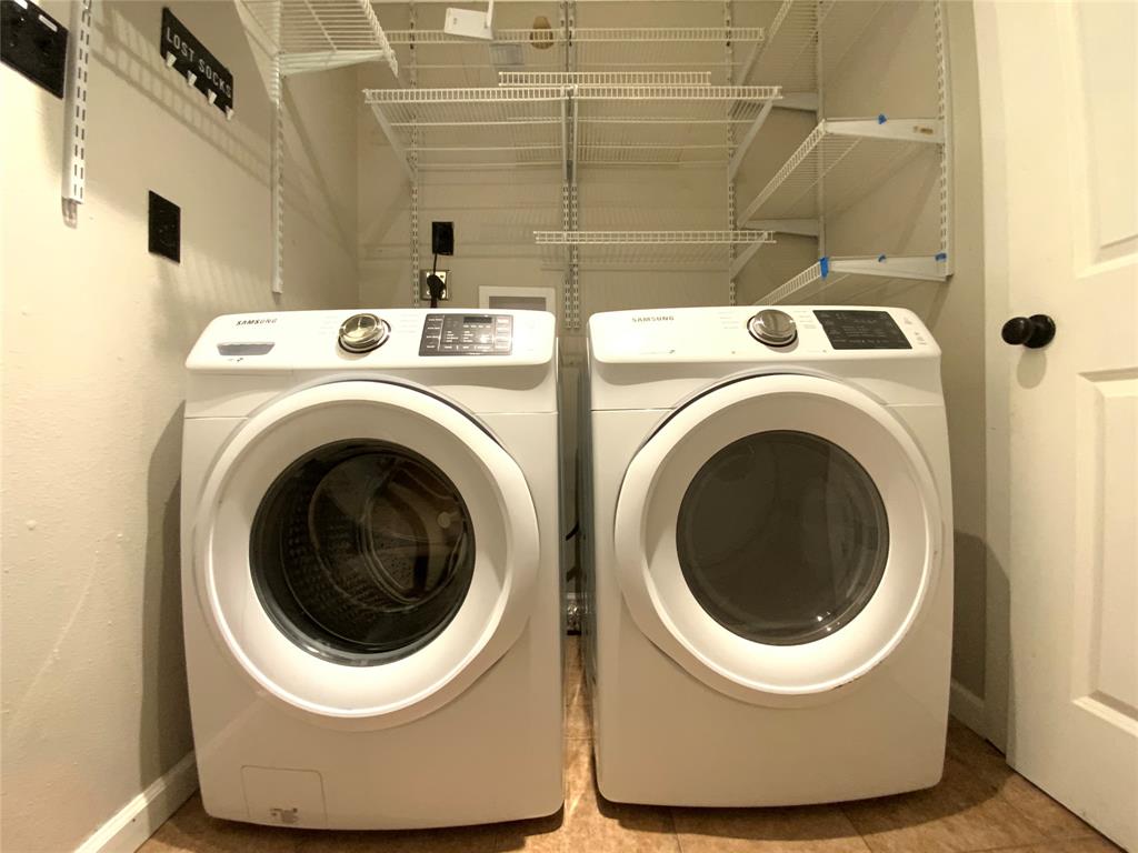 2807 Edgewater DR # A