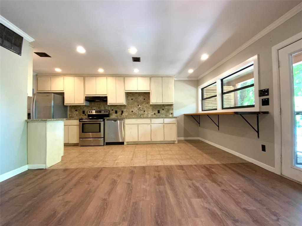 2807 Edgewater DR # A