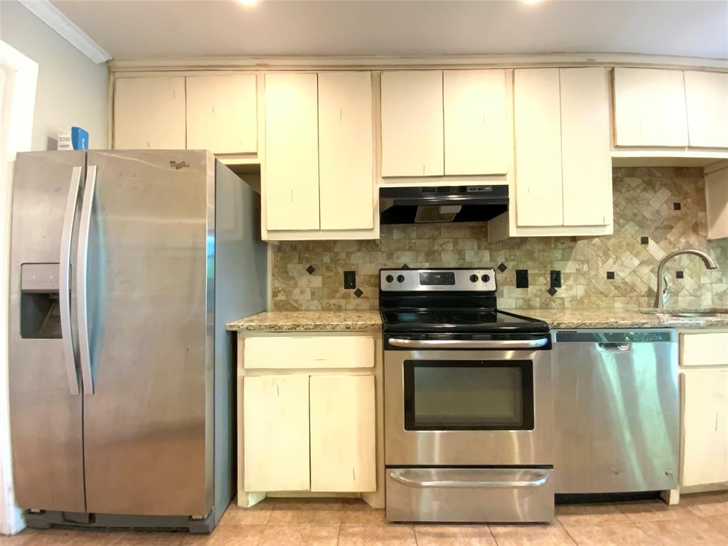 2807 Edgewater DR # A