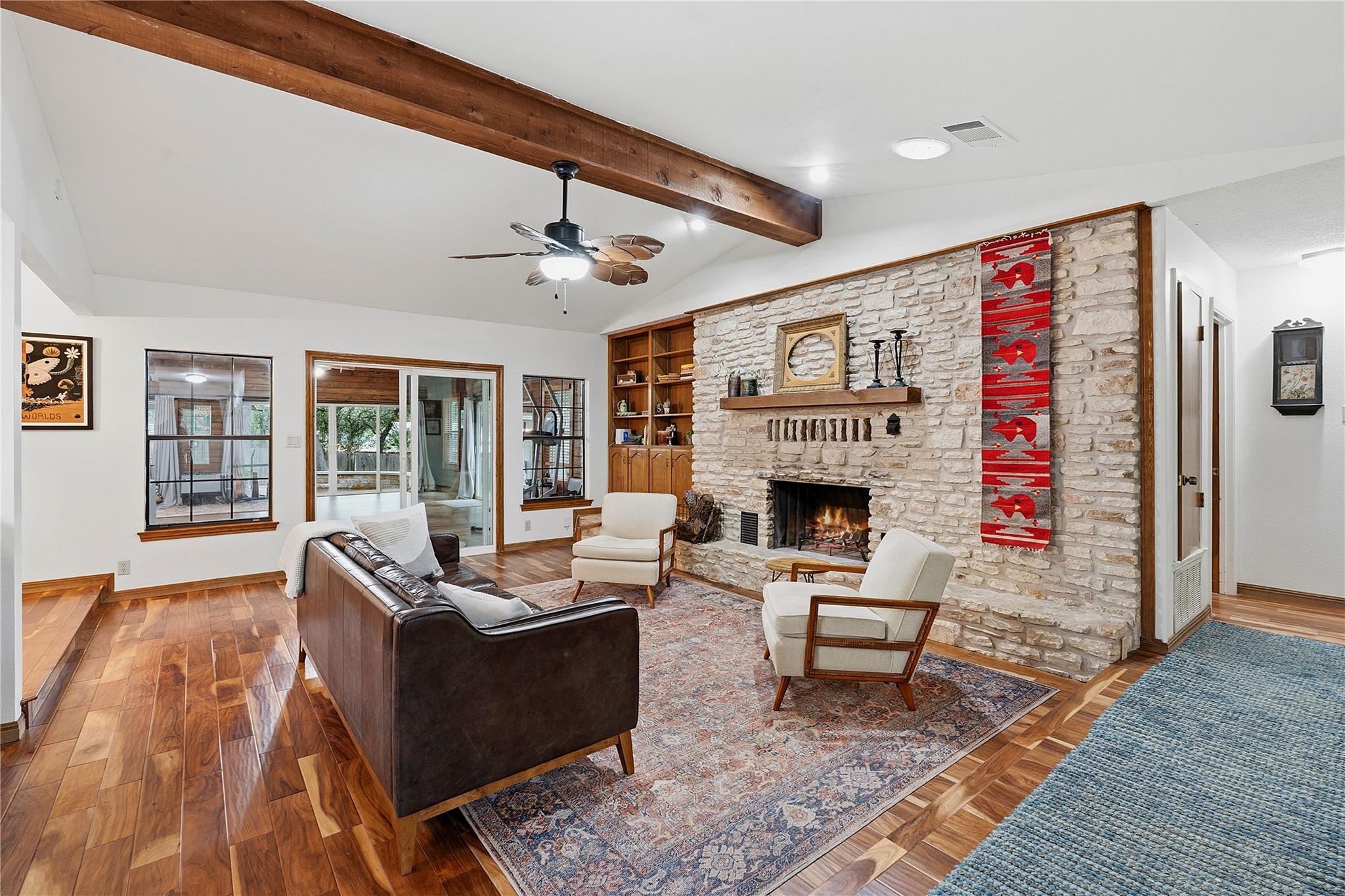 203 Leisurewoods DR