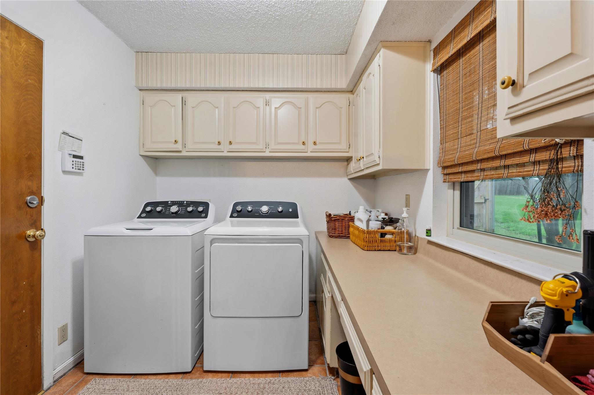 203 Leisurewoods DR