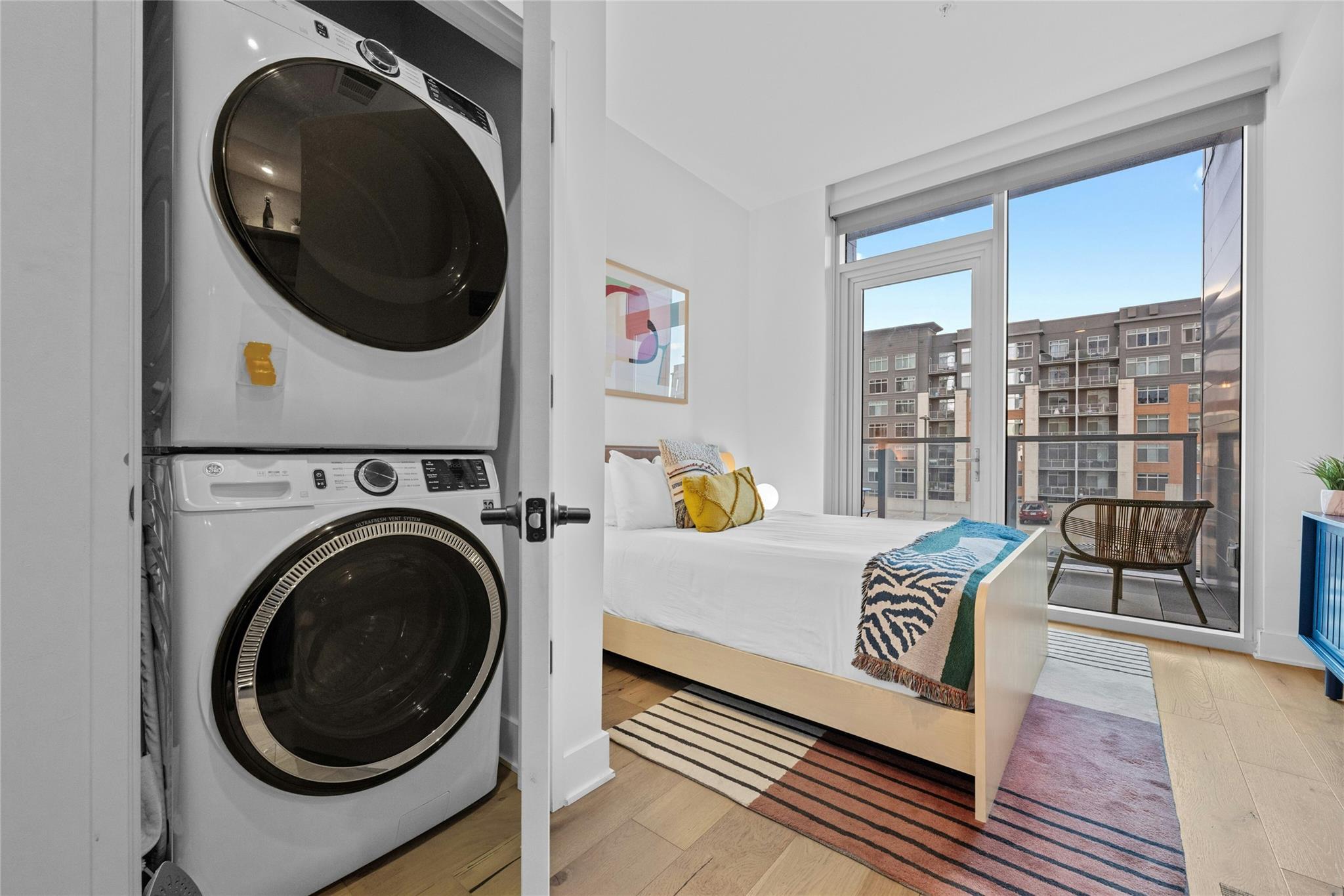 48 East Ave # 1007