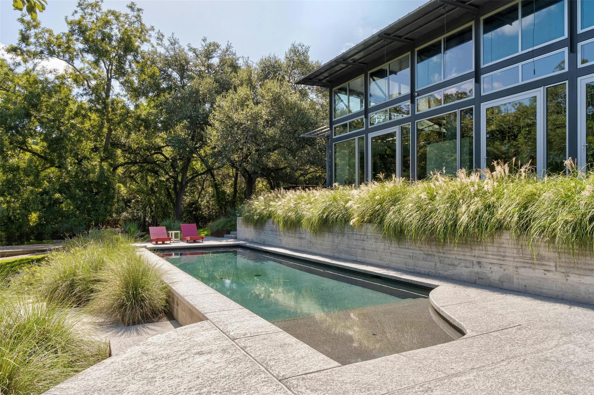 2212 River Hills RD