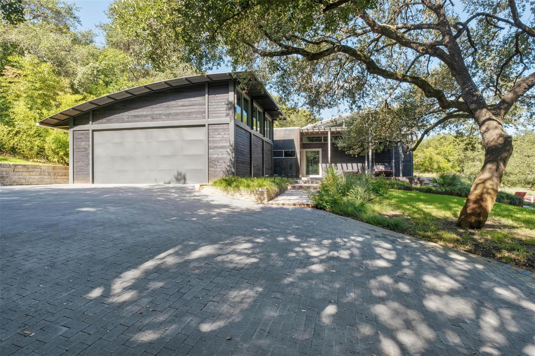 2212 River Hills RD
