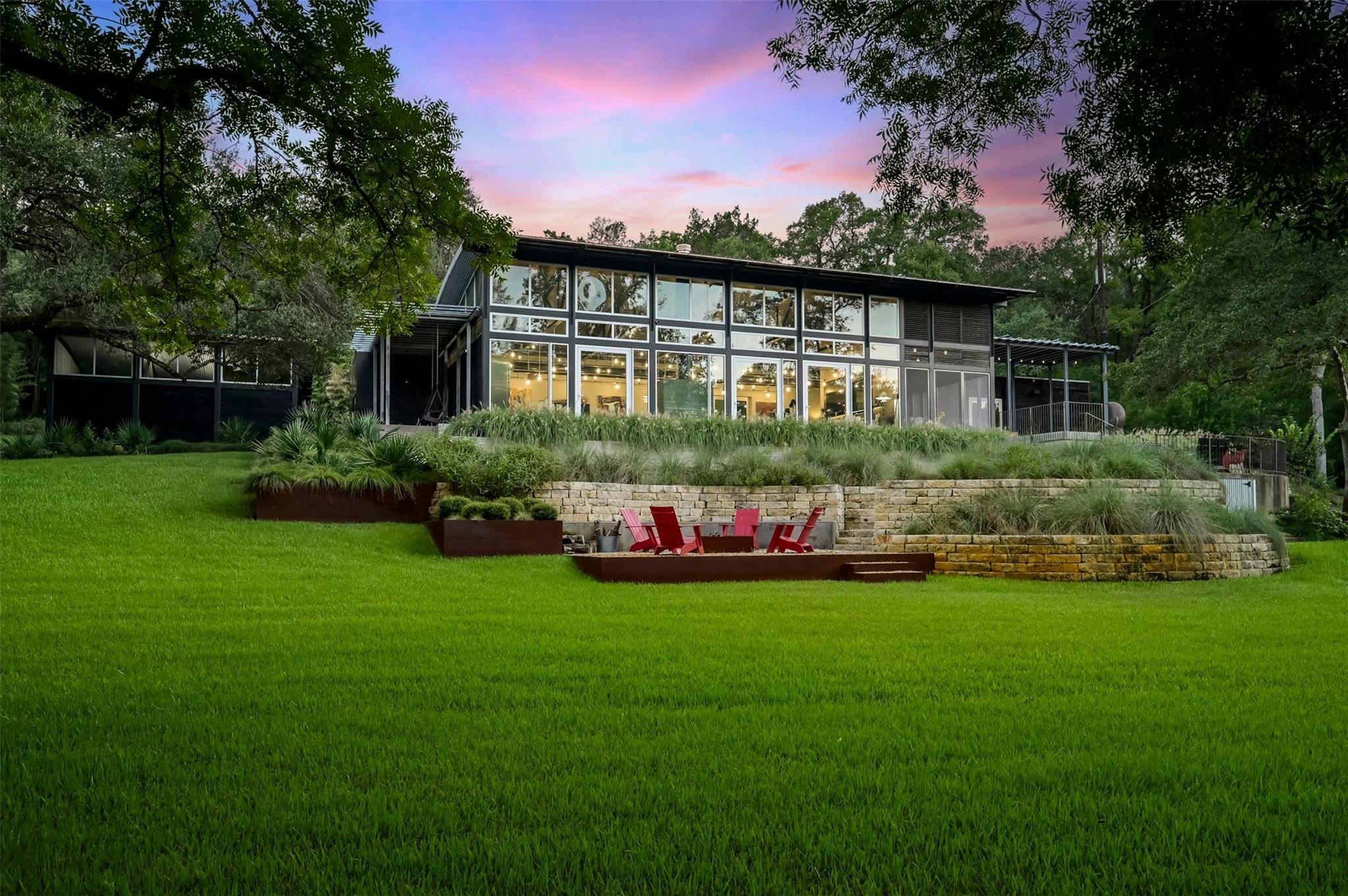 2212 River Hills RD